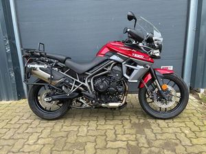 TRIUMPH TIGER 800 XRT & TIEFERLEGUNG