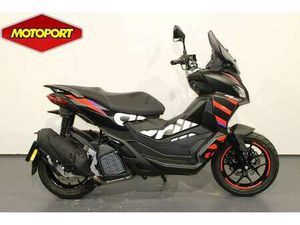 APRILIA SR GT 200 REPLICA WIT