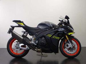 APRILIA RSV4 1100 GEEL
