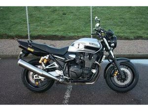 YAMAHA XJR1300