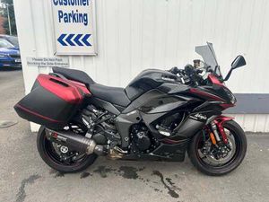 KAWASAKI NINJA 1000SX PERFORMANCE EDITION, PANNIERS, AKRAPOVIC, ONE OWNER, 8383