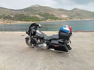 HARLEY-DAVIDSON STREET GLIDE NERO