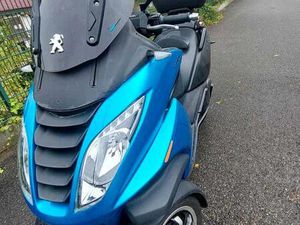 PEUGEOT METROPOLIS 400