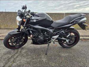 YAMAHA FZ6 600S2// LOW MILES