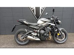 VENDO TRIUMPH STREET TRIPLE 765 R (2023 - 25) USATA A BRESCIA (CODICE 9891878) - MOTO.IT