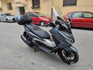 HONDA FORZA 350 BAULETTO