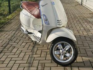 VESPA PRIMAVERA 50 4T