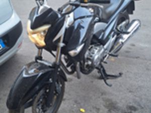 SUZUKI INAZUMA 250 CC