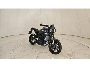 VENDO YAMAHA XSR 900 ABS (2016 - 20) USATA A VENEZIA (CODICE 9892496) - MOTO.IT