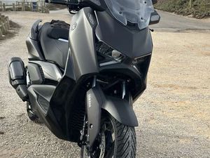 XMAX 300 TECH MAX + (09/2025) BENFICA