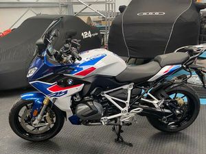 BMW R 1250 RS SE SPORTS TOURER PETROL CLAW-SHIFTED CARDAN EURO 5 (136 PS) 1254 CC