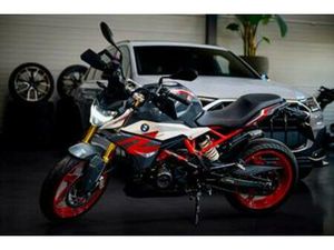 BMW G310R ABS BJ. 2022, AKRAPOVIC UITLAAT, HANDKAPPEN — MOTOREN | BMW — MARKTPLAATS