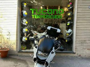 VENDO BMW F 800 ST USATA A NAPOLI (CODICE 9892146) - MOTO.IT
