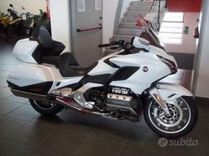 HONDA GOLD WING 1800 BIANCO 018