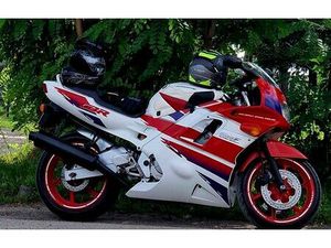 HONDA CBR 600 F2 TYLKO 21 TYS PRZEBIEGU . OPIS OSTRZYCE