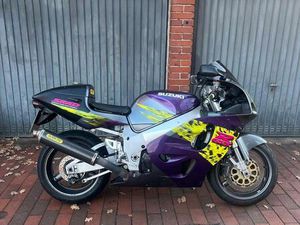 SUZUKI GSXR 750 SRAD