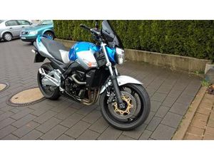ZU VERKAUFEN MOTORRAD SUZUKI GSR 600A. ABS TOP ZUST. WIE NEU