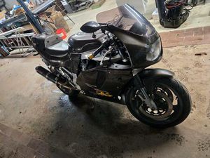 SUZUKI GSX-R750W GSXR 750