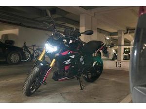 NEUWERTIGE BMW G310 R