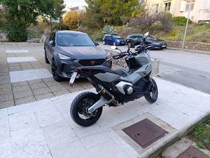 HONDA XADV 750 750 CM3, 2025 GOD.