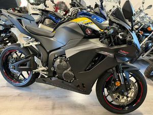 HONDA CBR600RR*12/2024* 7TKM*UNFALL/BASTLER/EXPORT