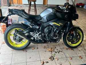 YAMAHA MT 10