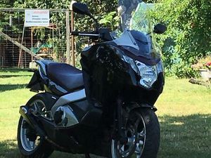 HONDA INTEGRA 700 ZU VERKAUFEN