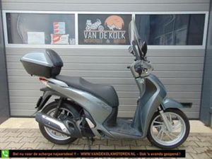 HONDA SH 150I C-ABS (BJ 2015) — MOTOREN | HONDA — MARKTPLAATS