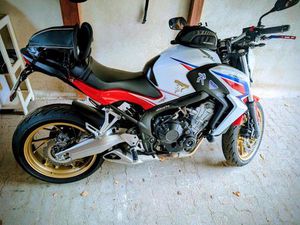 HONDA CB 650 F RC75 TRICOLOR