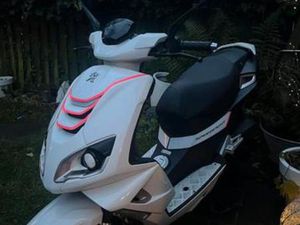 PEUGEOT SPEEDFIGHT 4 — SCOOTERS | PEUGEOT — MARKTPLAATS