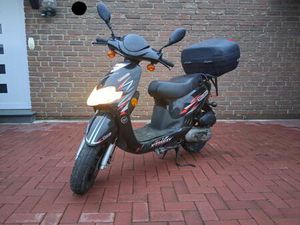 KEEWAY SWAN 50 MOFA ROLLER MIT 25 KM/H PAPIERE UND SCHLÜSSEL