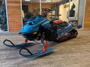 MOTOSLITTA SKI-DOO FREERIDE 850 E-TEC TURBO R
