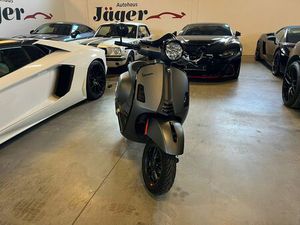 VESPA GTS SUPER 300-EINZELSTÜCK MIT VIELEN UMBAUTEN-