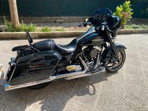 STREET GLIDE