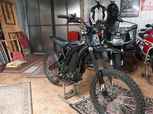 SURRON LIGHT BEE L1E ELEKTRO CROSS ROLLER