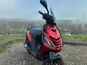 ZIP 50CC IGET 4T 3V — SCOOTERS | PIAGGIO — MARKTPLAATS