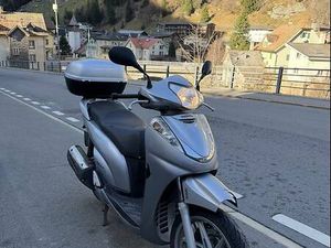 HONDA SH 300 CANTON SCHWYTZ -