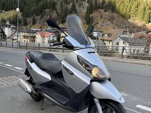 PIAGGIO X7 TOP ZUSTAND CANTON SCHWYTZ -
