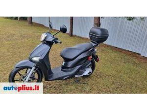 PIAGGIO LIBERTY 125 CC, SCOOTERS / MOPEDS