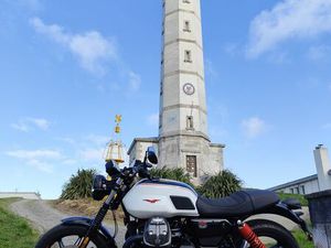 VEND MOTO GUZZI V7 STONE TEN