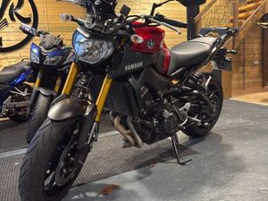 YAMAHA MT-09 — 2016