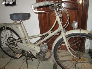 MOBYLETTE AV32 DE 1954