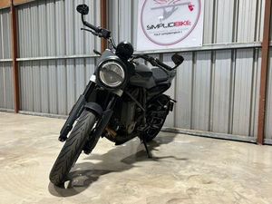 HUSQVARNA SVARTPILEN 701 - GARANTIE 12 MOIS - BRIDABLE EN A2