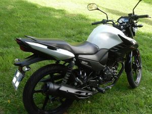 YAMAHA 125 YS ÉTAT NEUF