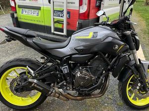 YAMAHA MT-07 NIGHT FLUO 2017
