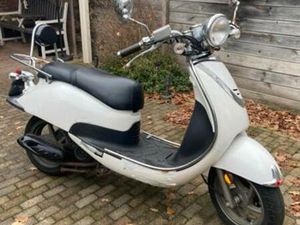 SYM ALLO SCOOTER - 14620KM - BOUWJAAR 2011 — SCOOTERS | SYM — MARKTPLAATS