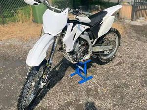 YAMAHA YZ 250