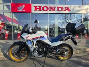 HONDA XL750 TRANSALP 2025 PŘEDVÁDĚCÍ MOTOCYKL VČ. PŘÍSLUŠENSTVÍ