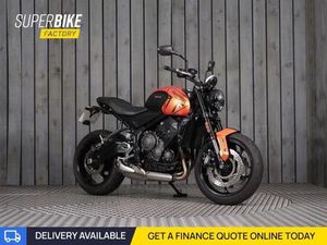 TRIUMPH TRIDENT 660