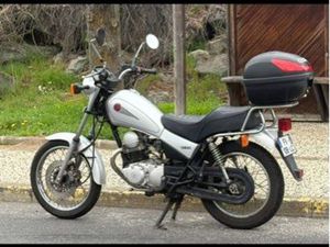 YAMAHA 125 SR